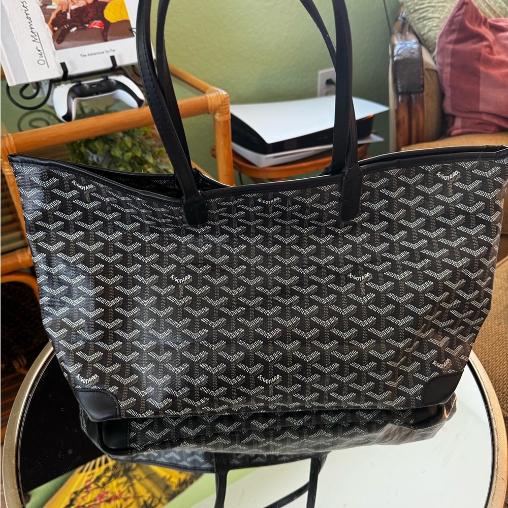 Stylish Black and Gray Tote Bag Goyard
